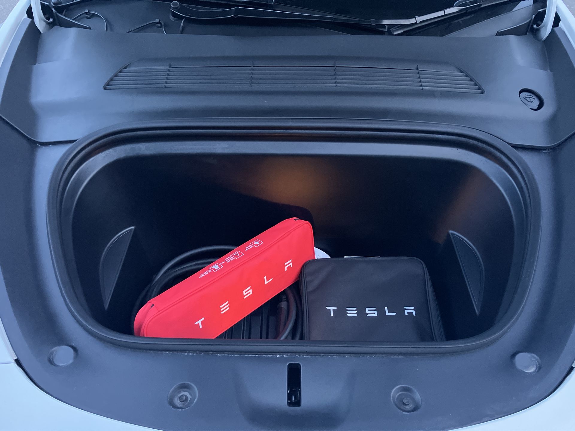 Tesla 2024 MY RWD Vin LRWYHCFS5RC238358