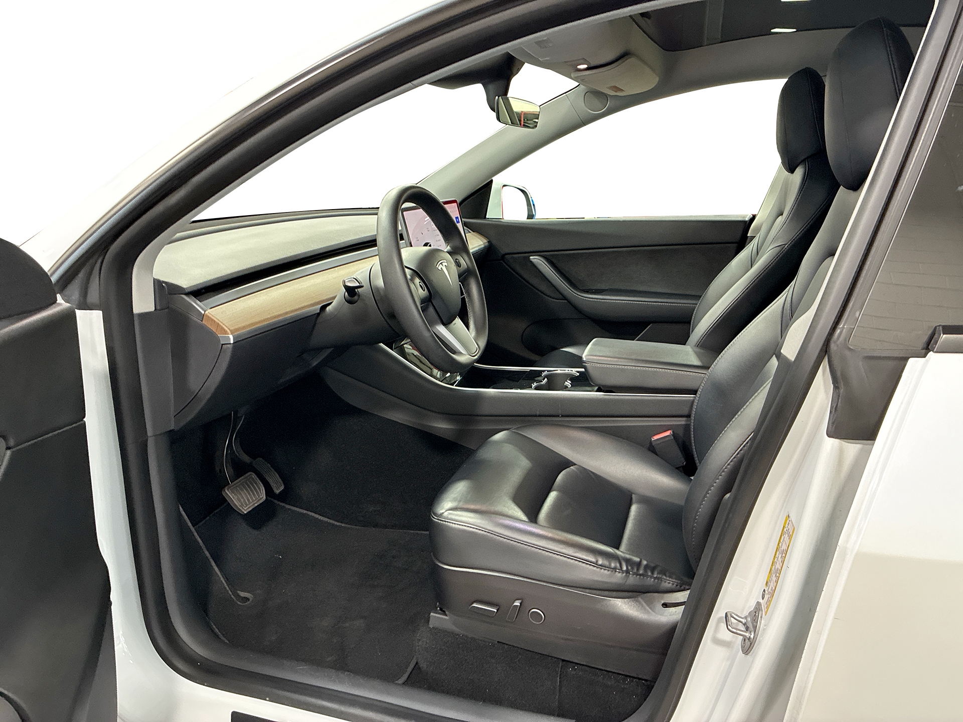Used 2021 Tesla Model Y Long Range with VIN 5YJYGDEE3MF082887 for sale in Northfield, Minnesota
