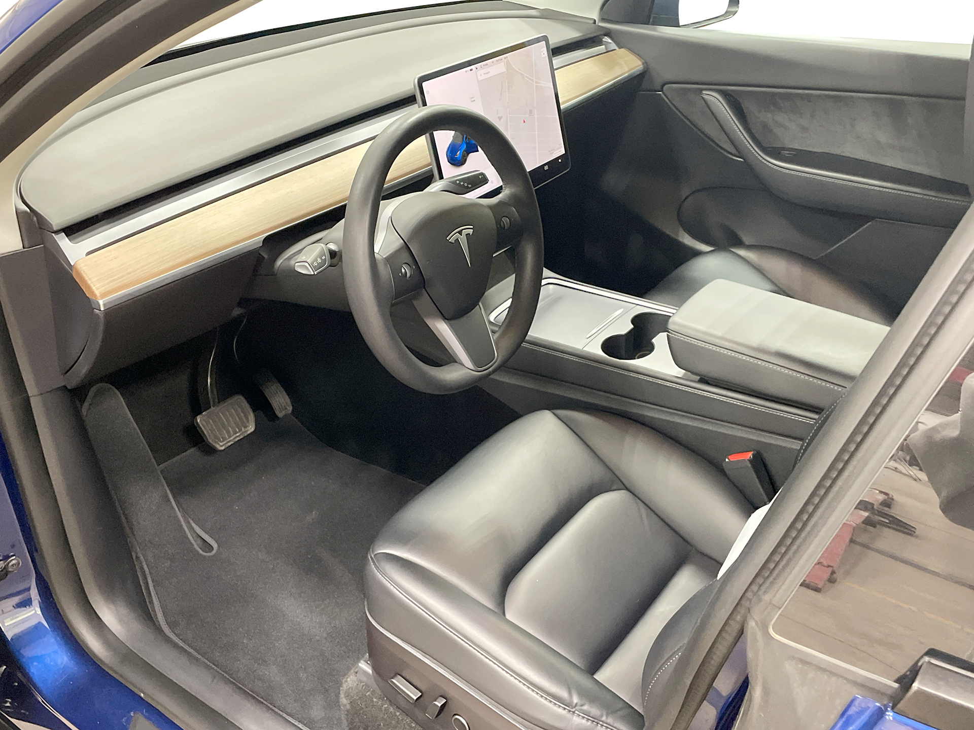 Used 2022 Tesla Model Y Long Range with VIN 7SAYGDEE7NF315044 for sale in Northfield, Minnesota