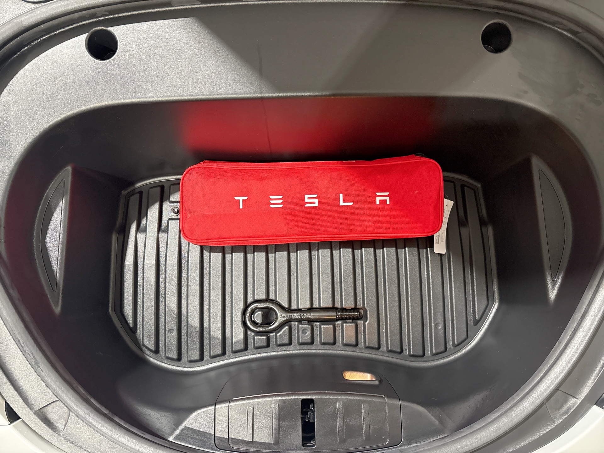 Tesla 2023 M3 Performance with Vin LRW3F7ELXPC893212