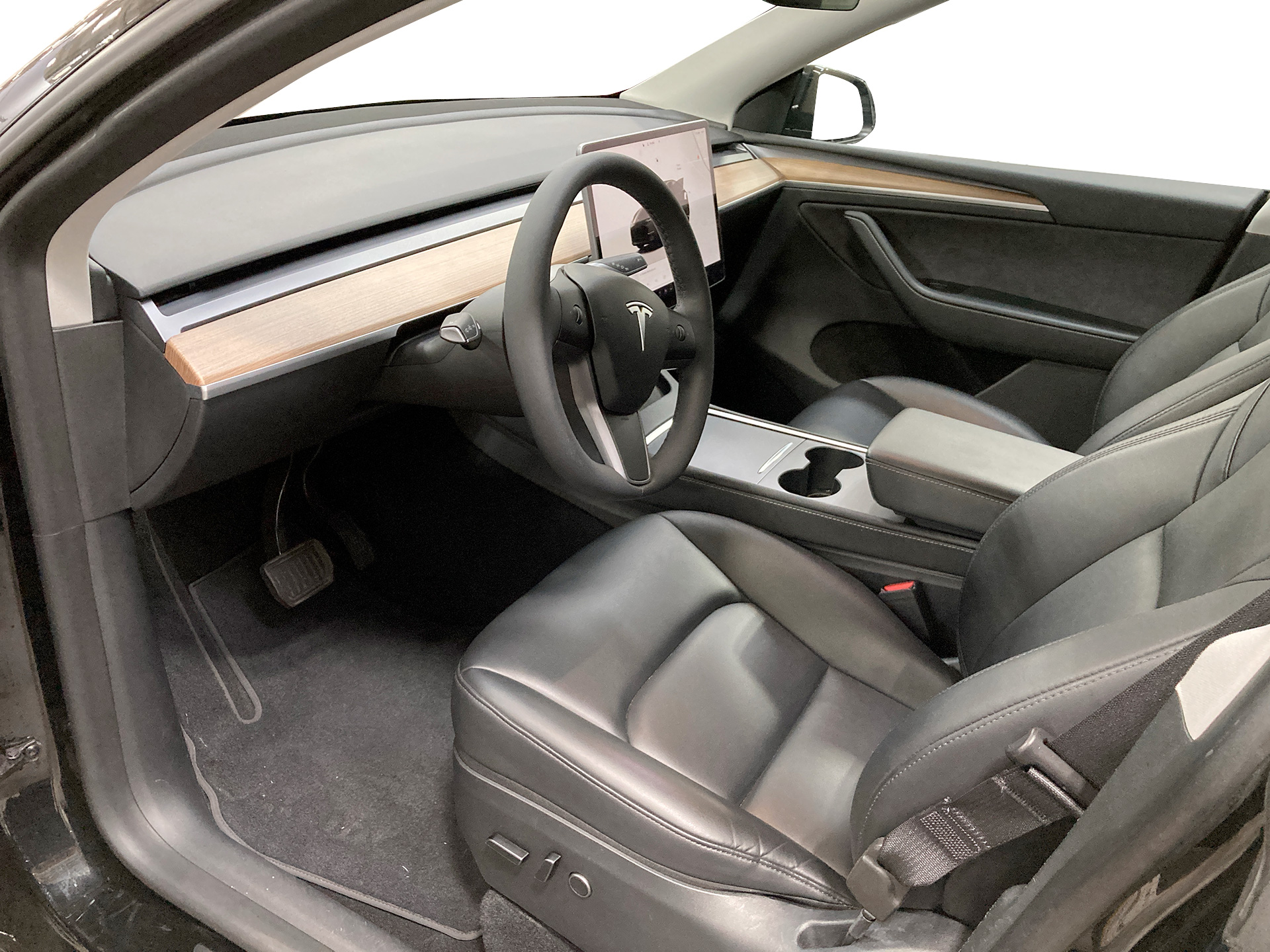 Used 2023 Tesla Model Y Long Range with VIN 7SAYGDEE5PA105493 for sale in Renton, WA